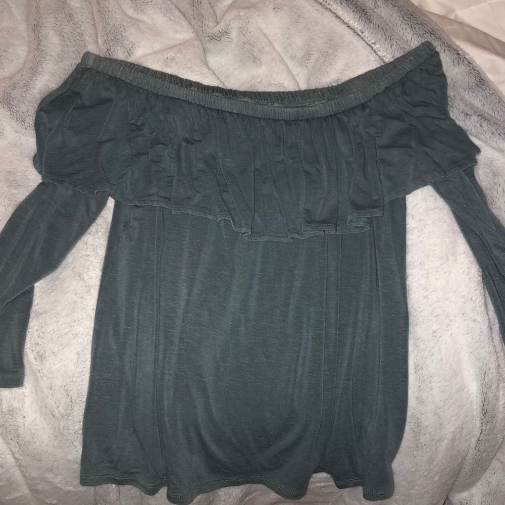 off the shoulder a&e top